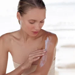 Ahava Soin Hydratant, Nourrissant, Anti-Âge|Niacinamide                Baume Corporel Teint Parfait