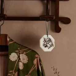 Carrière Frères Parfum D'Ambiance & Diffuseur D'Intérieur|La Rose Aime Le Poivre                Palet Botanique