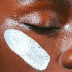 CLARINS Nettoyant Visage|Doux Nettoyant Moussant Hydratant                Peaux Normales à Sèches