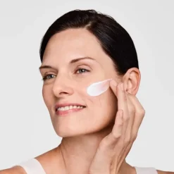 ESTEE LAUDER Soin De Jour|DayWear                Crème Hydratation 24h Multi-Protection Anti-Oxydant SPF15 Peaux Sèches