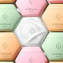 Femme GUERLAIN Parfum Naturel & Eco-Responsable|Gamme Complémentaire Parfumée|Aqua Allegoria Mandarine Basilic                Crème Mains