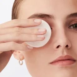 LANCÔME Démaquillant Yeux & Lèvres|Bi-Facil Clean & Care                Démaquillant Yeux Instantané - 95% d'ingrédients d'origine naturelle
